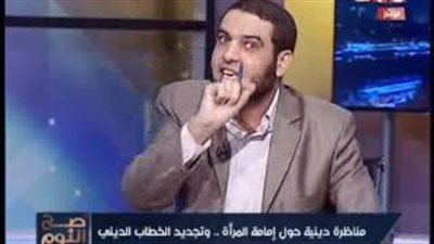 بالفيديو.. عالم أزهري يحرج مفتي أستراليا على الهواء لإنكاره «البخاري»