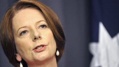 الفيضانات تقتل 3 أشخاص وتغمر مئات المنازل بـ