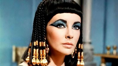 «التايمز»: تغيرات المناخ وليس السم سبب وفاة كليوباترا