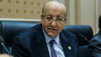 برلماني يشيد بمبادرة «اسأل الرئيس»