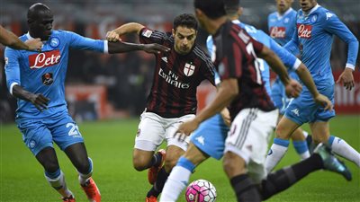 «الميلان» يتعادل سلبيًا أمام «كاربي» بالشوط الأول