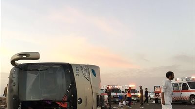 إصابة 51 شخصًا في انقلاب حافلة بالمملكة العربية السعودية