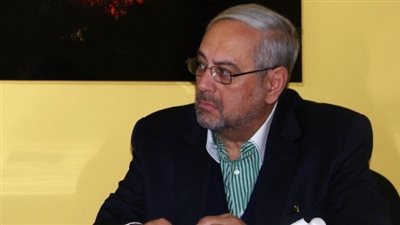 أحمد بهجت: يجب التوقف عن استيراد الكماليات 6 أشهر