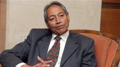 وزير التموين الأسبق يحذر من تمرد الفئة الفقيرة بسبب تحرير سعر الصرف