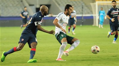 بالفيديو.. الزمالك يتعادل سلبيًا مع المصري في الشوط الأول