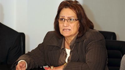 بالفيديو.. نادية هنري عن تقديمها رشوة لـ«المقدس»: يدعي البطولة