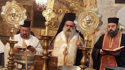 أقباط القدس يحتفلون بـ«عيد الغطاس» (صور)