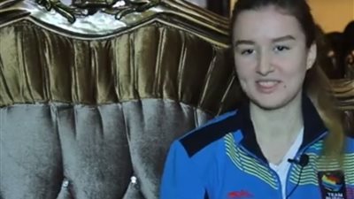 روسية تعرض نصائحها للمصريين المسافرين لكأس العالم (فيديو)