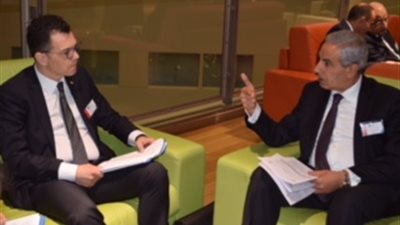 وزير التجارة يبحث مع نظيره الروماني تنمية العلاقات بين البلدين