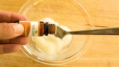 بالصور.. خطوات عمل ماسك طبيعي لصحة البشرة في الشتاء