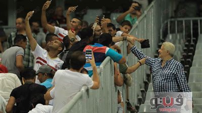 مرتضى منصور يؤمن خروج محمود عاشور من ملعب برج العرب