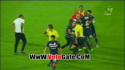 بالفيديو.. اشتباك بين شيكابالا وحكم مباراة الزمالك والمصري