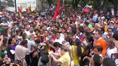 بالفيديو..معارضة فنزويلا للرئيس: «الاستفتاء أو انتخابات مبكرة»