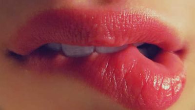 ماسك يجعل الشفاه جذابة