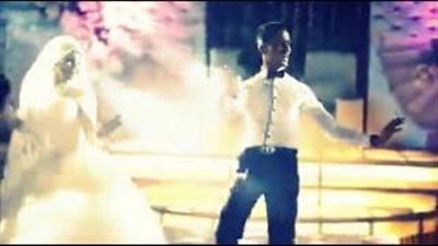 بالفيديو.. عريس يخطف الأضواء من عروسه بـ«وصلة رقص» مذهلة