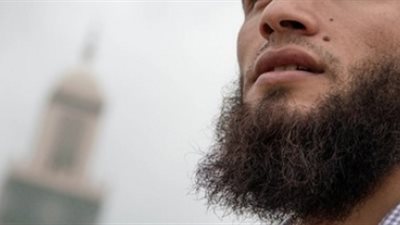 مفاجأة.. فضيحة أخلاقية تهدد بتفجير أحد الأحزاب الدينية