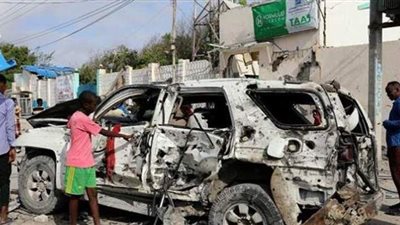 مقتل شخصين وإصابة 20 آخرين في تفجير انتحاري بالصومال