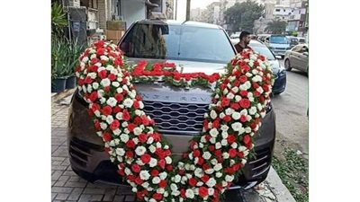 على غرار أبو هشيمة.. حمو بيكا يزف عروسه بسيارة لاندروفر