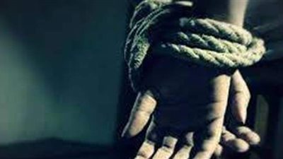 أب يقيد نجليه أعلى سطح عقار لسرقتهما أموالا منه بالإسكندرية 