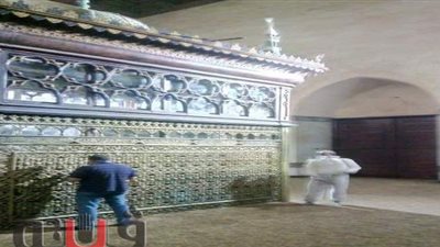 تعقيم وتطهير مسجد ومقام السيد البدوى في طنطا عقب صلاة الجمعة | صور