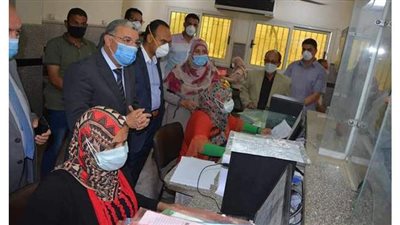 محافظة  المنيا يتابع انتظام العمل في المركز التكنولوجى بسمالوط