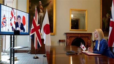 أول اتفاق بعد بريكست.. بريطانيا توقع صفقة تجارية 