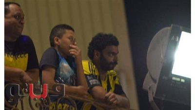 جماهير طنطا تبكي هزيمة الفريق أمام المقاصة من أعلى أسطح المنازل | صور