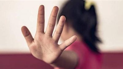 التحقيق في واقعة تحرش ممرض بطالبة مصابة بكورونا أثناء الكشف الطبي