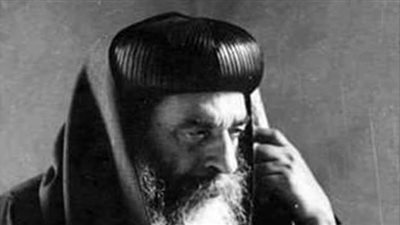 رئيس دير مارمينا يكشف حقيقة توزيع أجزاء من جسد البابا كيرلس لكنائس في المهجر