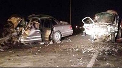 إصابة 6 أشخاص في تصادم سيارتين 