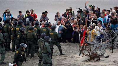 أمريكا تطرد 8800 طفل مهاجر بموجب قواعد مكافحة فيروس كورونا