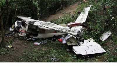 تحطم طائرة على موقف للسيارات بالولايات المتحدة ومقتل اثنين