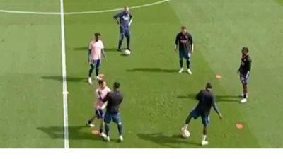 اشتباك بالأيدي بين ثنائي أرسنال