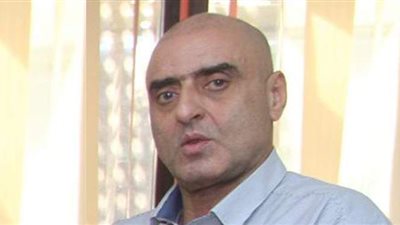 إقامة  عزاء عزمي مجاهد في مقابر العائلة