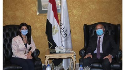 وزير النقل يجتمع بوزيرة التعاون الدولي لبحث خطط تمويل المشروعات
