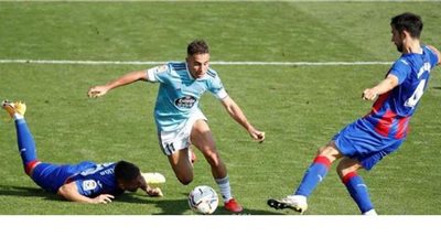 إيبار وسيلتا فيجو يفتتحان الدوري الإسباني بتعادل سلبي