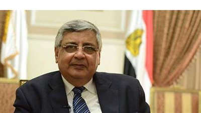 مستشار الرئيس: الموجة الأولى لكورونا لم تنتهِ.. والفيروس لا يزال نشطا