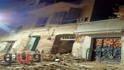 انهيار جزئي في عقارين  بمنطقة صندفا في المحلة الكبري | صور