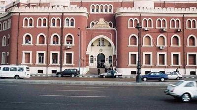 رئيس جامعة الإسكندرية يدعو الطلاب للمشاركة في المشروع الوطني للقراءة