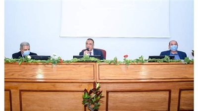 محافظ الإسكندرية يتابع استعدادات المحافظة لموسم الشتاء