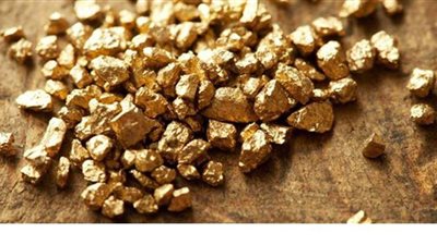 ضبط سيارة نقل محملة  بـ 150 كيلو ذهب خام بأسوان