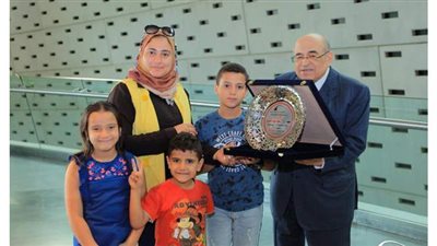 مدير مكتبة الإسكندرية يستقبل أسرتي 