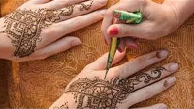 تفسير حلم الحناء في المنام وعلاقته بالشفاء من الأمراض والتخلص من المشكلات