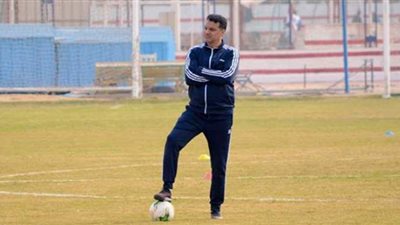 رغم تغيبه عن التدريبات بسبب بيراميدز.. إيهاب جلال يقود المقاصة أمام نادي  مصر
