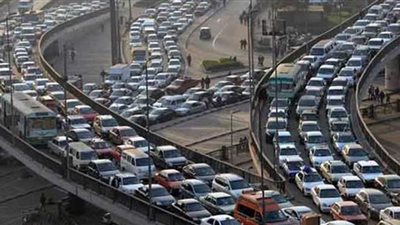 كثافات مرورية عالية على كوبرى أكتوبر