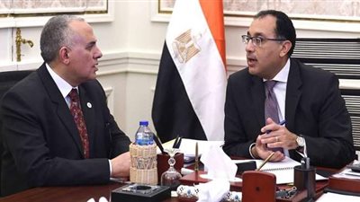 رئيس الوزراء يتابع جاهزية إجراءات مواجهة السيول.. يكلف بوضع خطة طوارئ لتأمين المنشآت الخدمية.. وتحذيرات لحائزي أراضي طرح النهر