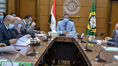 لجنة فنية لمراجعة موقف الصرف المعالج بمصانع المنطقة الصناعية بجمصة