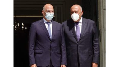 سامح شكري ونظيره اليوناني يؤكدان ضرورة التوصل لحلول سلمية لقضايا 