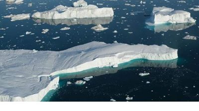 انقسام أكبر جرف جليدي في القطب الشمالي