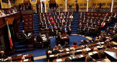 كورونا يجبر حكومة أيرلندا على عزل نفسها